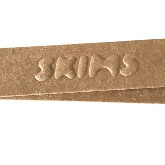 Skims Smoothing Strapeless Bra Onyx, size  38B - Picture 6 of 7